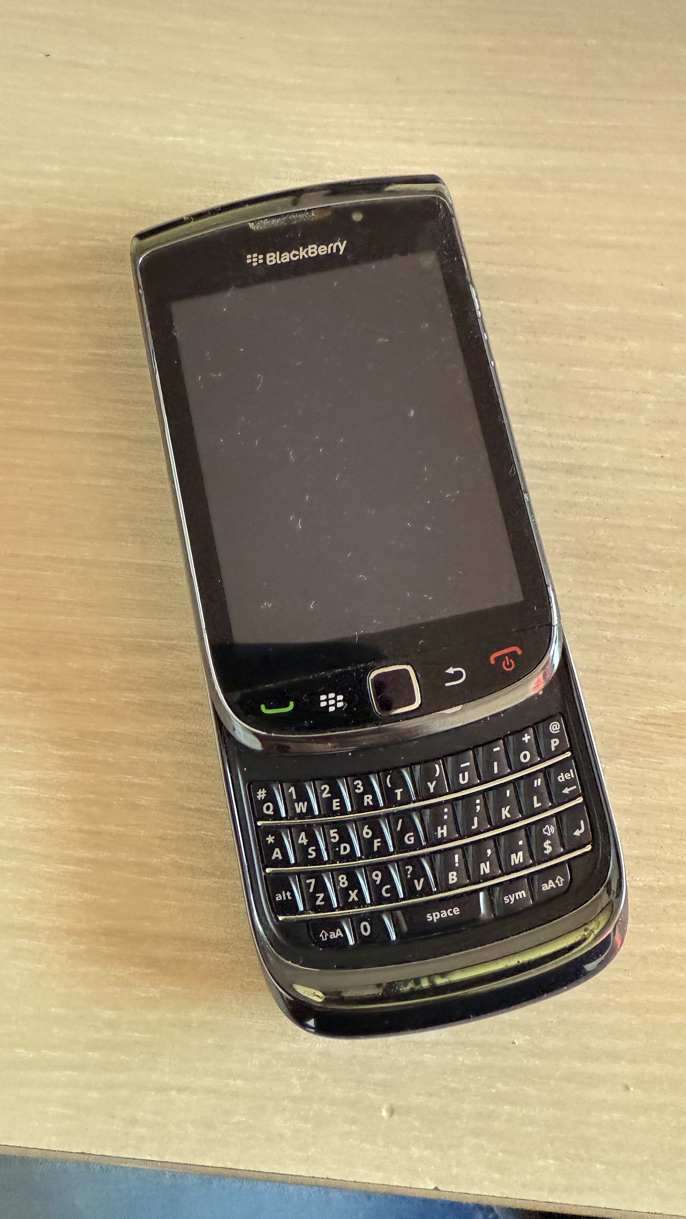 imagine 3  pentru anuntul Vand Blackberry aproape funcțional