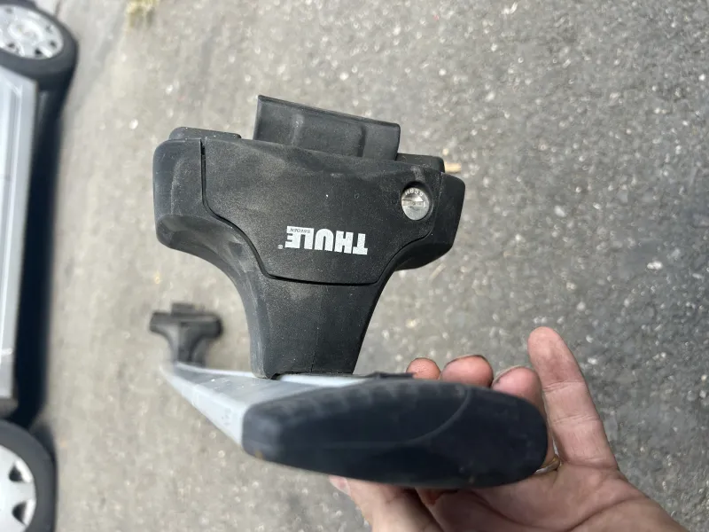 imagine 5  pentru anuntul Vand sistem de bare bari transversale Thule Wingbar 135cm Seat Ibiza