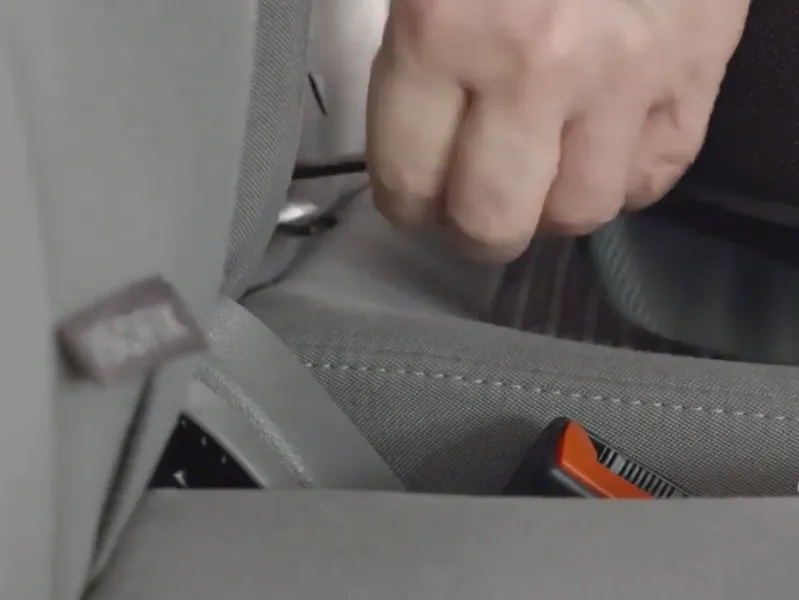 imagine 4  pentru anuntul Inaltator auto Graco Connext Diablo, 22-36 kg, Negru/Rosu